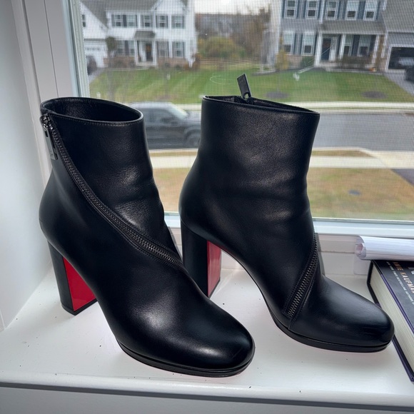 【専用】【美品】 クリスチャンルブタン Birgitta Lug Boots 極美品】 クリスチャンルブタン Birgitta Lug Boots